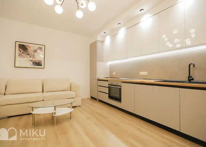 Miku Apartment-brand New At Wilson Square Appartement Tirana