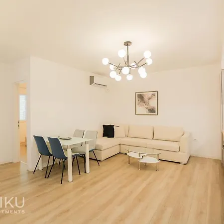 Miku Apartment-brand New At Wilson Square Tirana