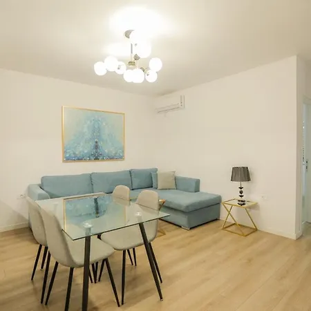 Miku Apartment-brand New At Wilson Square Appartement