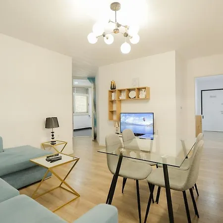Miku Apartment-brand New At Wilson Square Appartement *