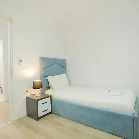 Miku Apartment-brand New At Wilson Square Tiran