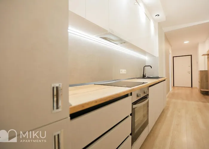 Miku Apartment-brand New At Wilson Square Apartman Tirana